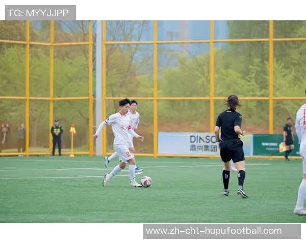 足球啦啦队的激情与魅力如何点燃赛场氛围与球迷热情